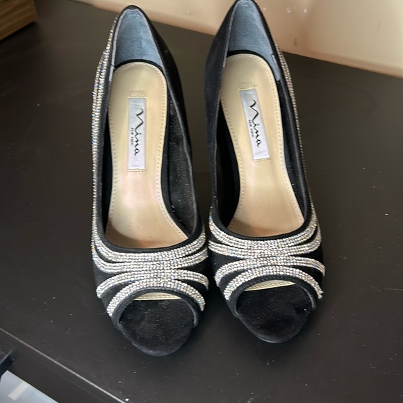 Black Nina New York has peep toe. Never worn (except around the house). - Picture 1 of 4